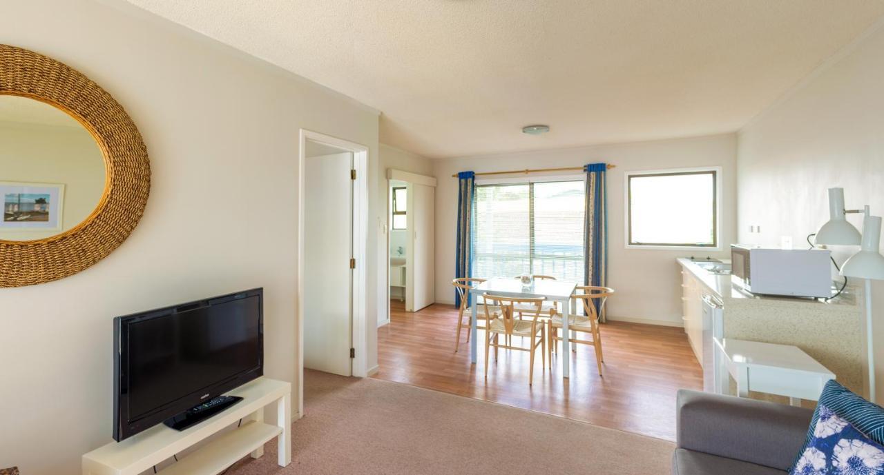Snells Beach Motel Esterno foto